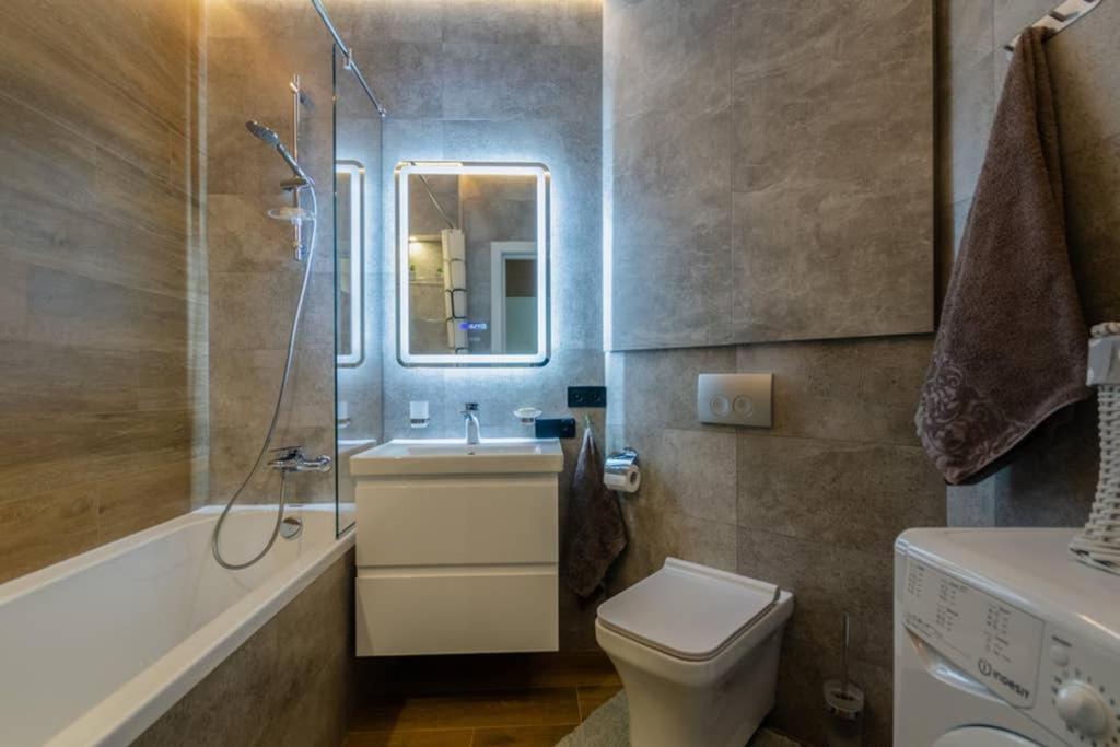 Vip - Smart Appartement Kiev Buitenkant foto