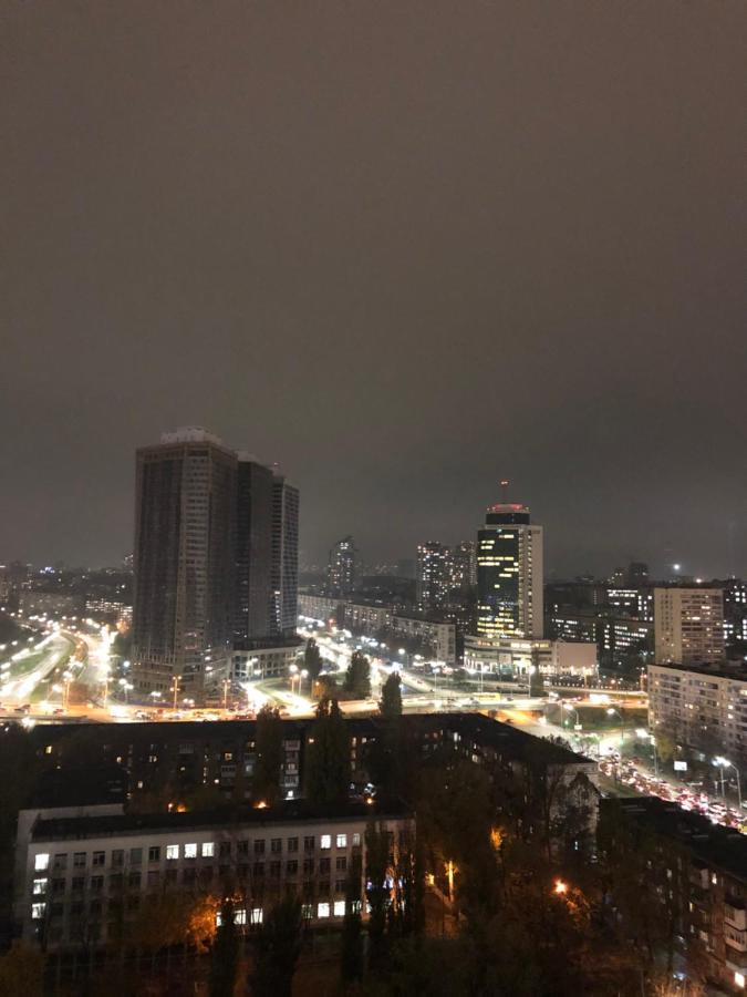 Vip - Smart Appartement Kiev Buitenkant foto