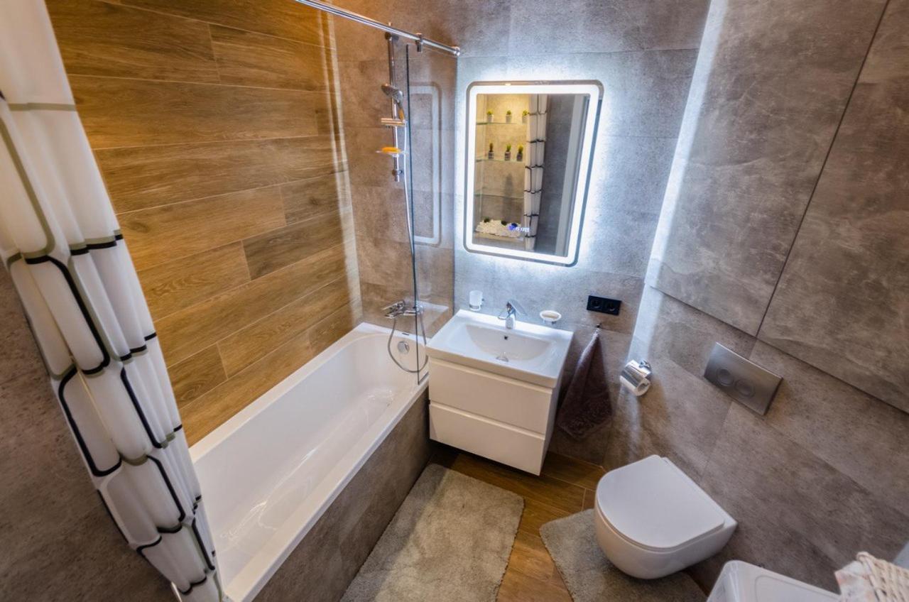 Vip - Smart Appartement Kiev Buitenkant foto